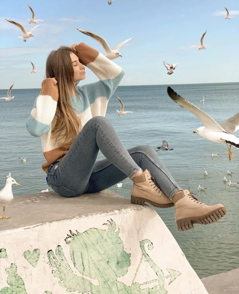 Девушка для отдыха на море: как найти и что важно учитывать