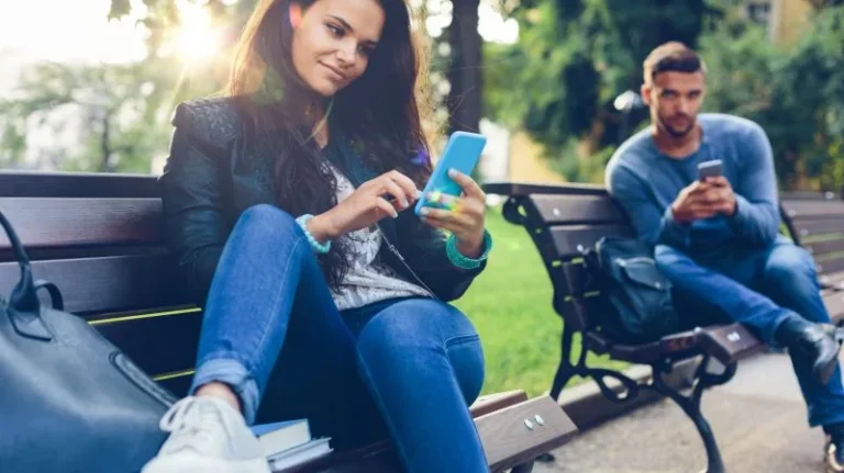 Как вызвать интерес у девушки: практические советы и ошибки
